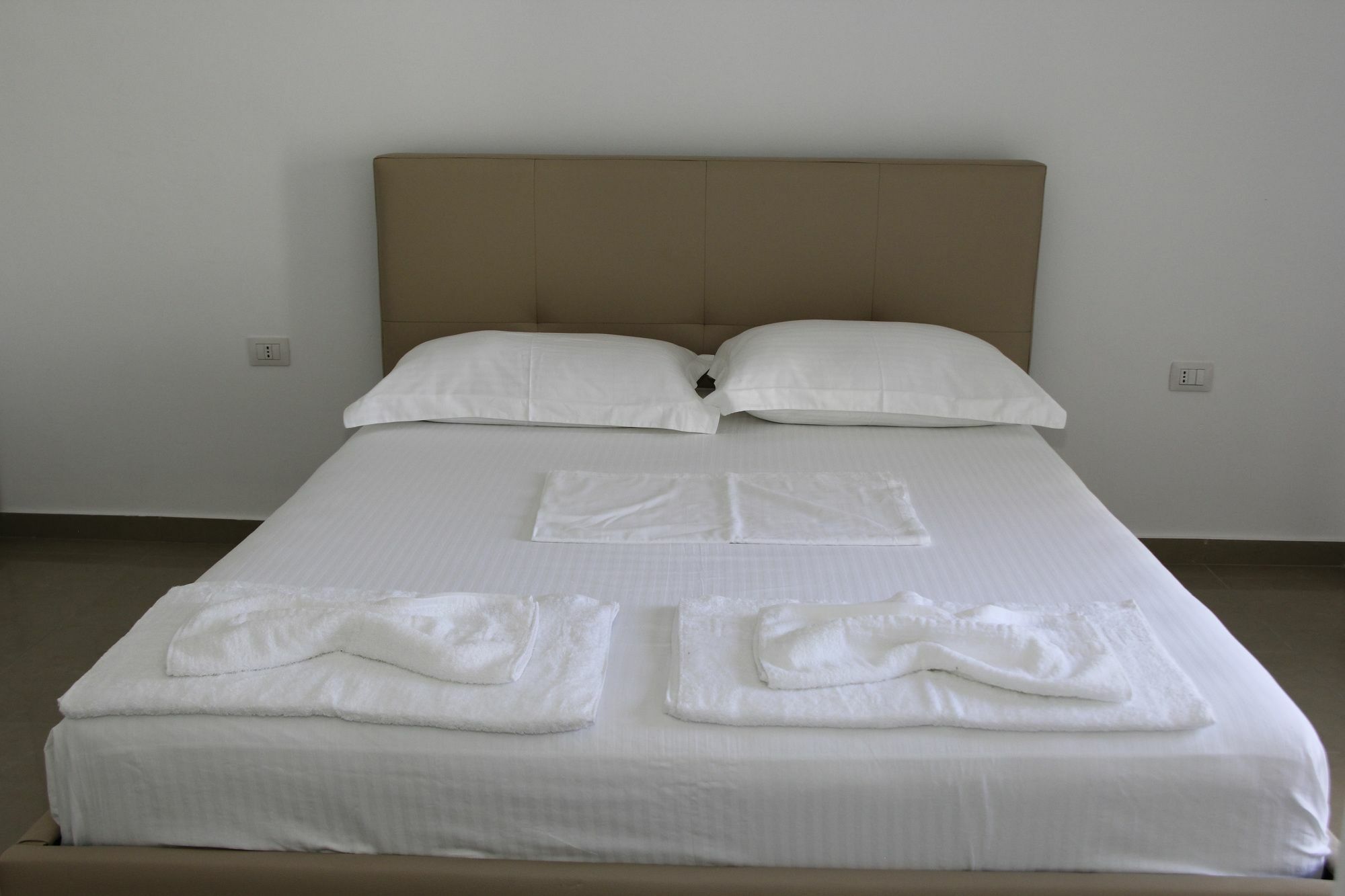 סרנדה Andy Apartments מראה חיצוני תמונה